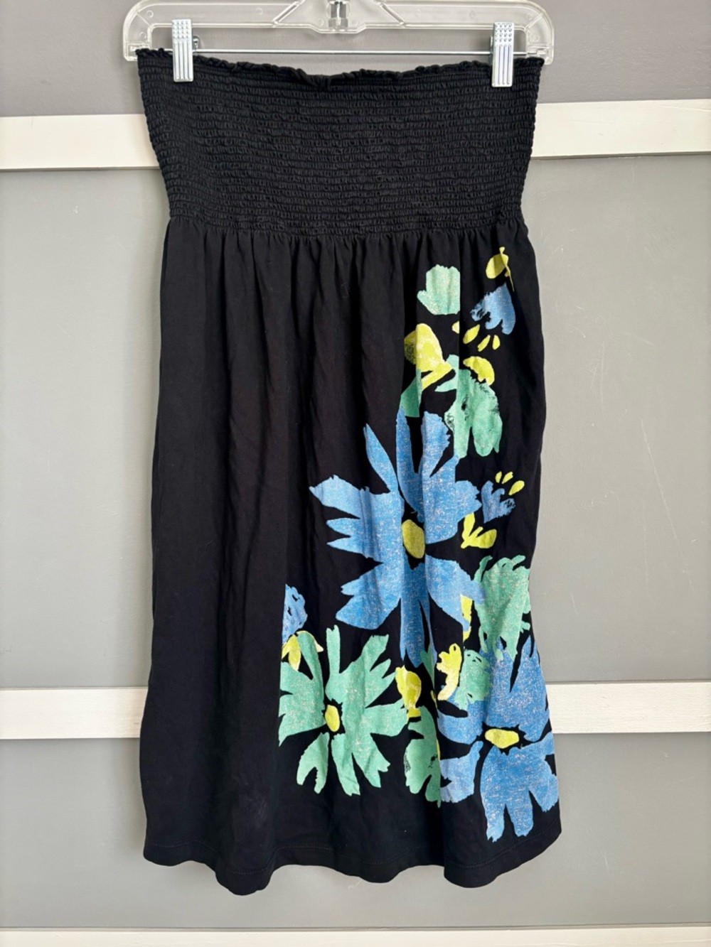 Old Navy Black Smocked Strapless Dress
